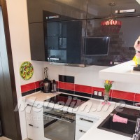 Кухни фото №10   Кухня - размер 2,2х2м. Фасады - краска глянец, фурнитура BLUM, столешница из камня Samsung.